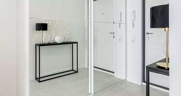 Mirrored Bifold Closet Doors Repair in Margate, FL