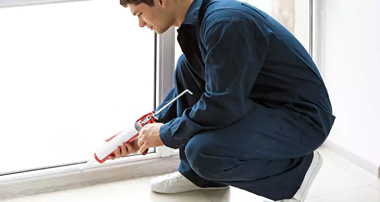 Window Glass Caulk Repair in Margate, FL