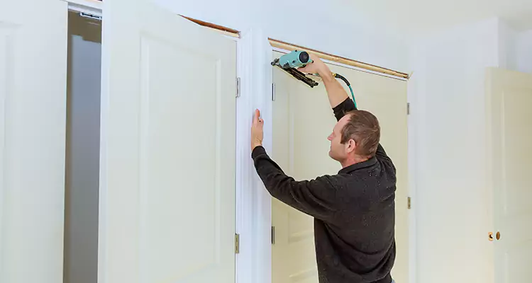 Top Rated Door Fixing ServiceFixing Garage Door Track in Margate, FL