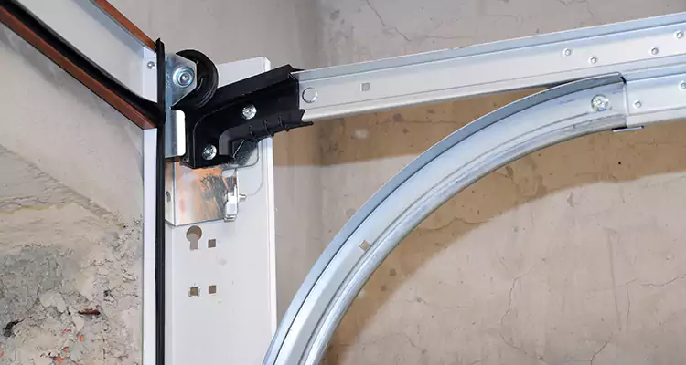 Maintain Liftmaster Garage Door Off Track in Margate, FL