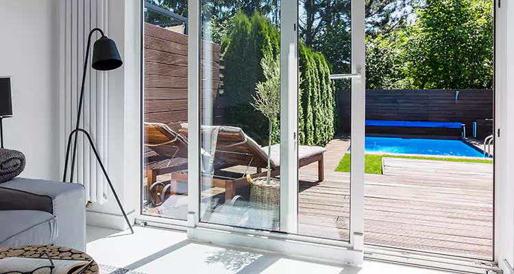 Fixing A Sliding Screen Door Roller in Margate, FL